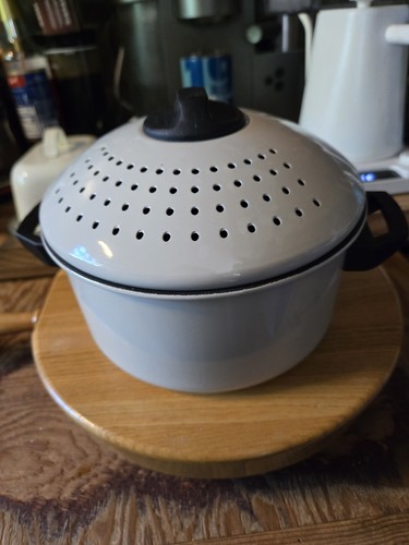 Insta pasta pot - pasta,